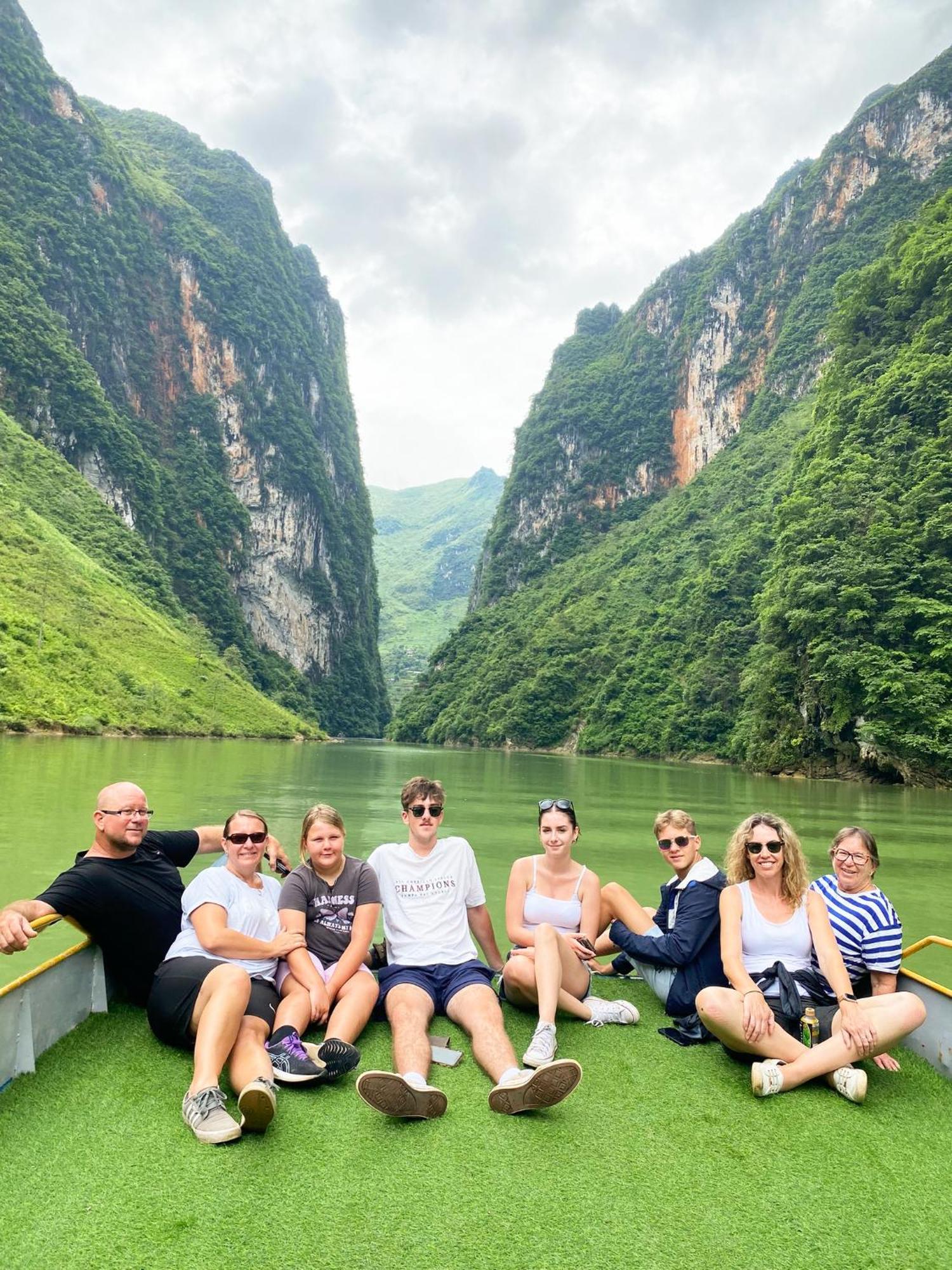 Lazy Cat Homestay - Motorbikes Rental & Tours Ha Giang Exterior foto